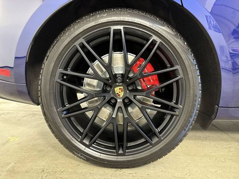 Certified 2025 Porsche Macan GTS AWD/4WD image 16