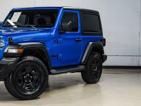 Used 2022 Jeep Wrangler Sport AWD/4WD image 6