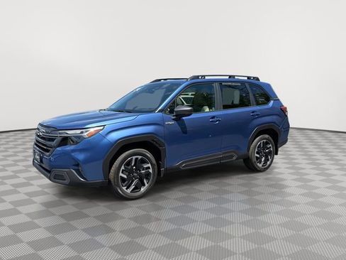 Used 2025 Subaru Forester Limited AWD/4WD image 5