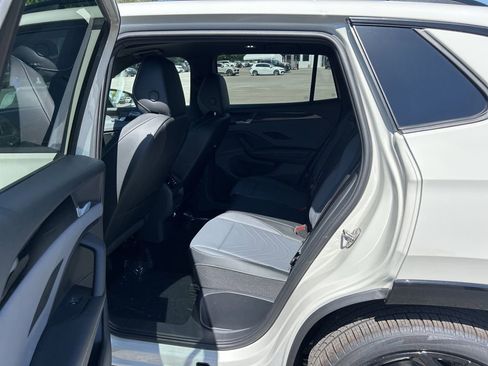 New 2026 Volkswagen Tiguan SE R-Line FWD image 23