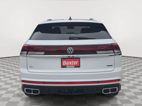 Certified 2024 Volkswagen Atlas Cross Sport SEL Premium R-Line AWD/4WD image 10