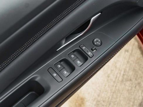 Certified 2023 Hyundai Elantra SEL w/ Convenience Package image 20