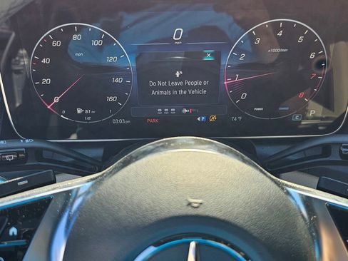 Used 2026 Mercedes-Benz GLC 300 image 23