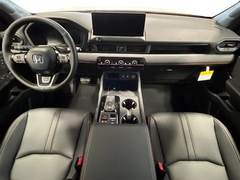 New 2026 Honda Pilot TrailSport image 17