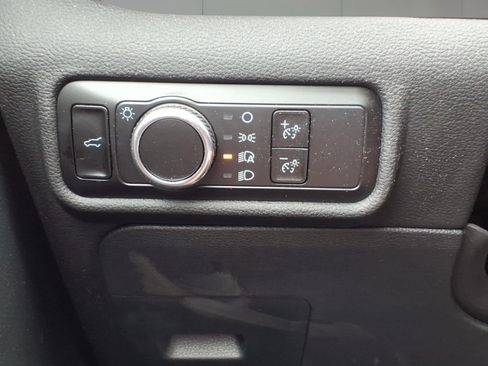 Used 2023 Ford Explorer XLT w/ Class IV Trailer Tow Package AWD/4WD image 18