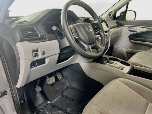 Used 2021 Honda Pilot EX image 9