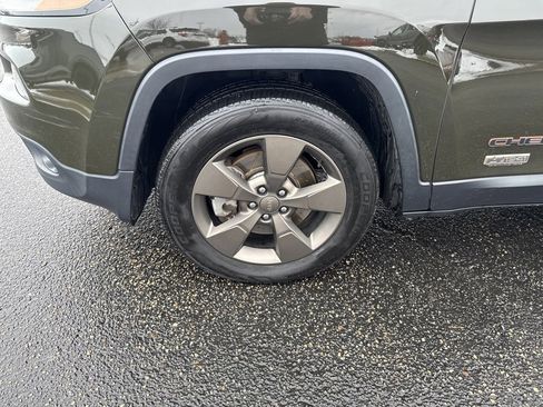 Used 2016 Jeep Cherokee 75th Anniversary image 9