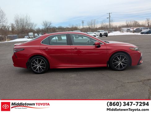 Certified 2023 Toyota Camry SE image 2