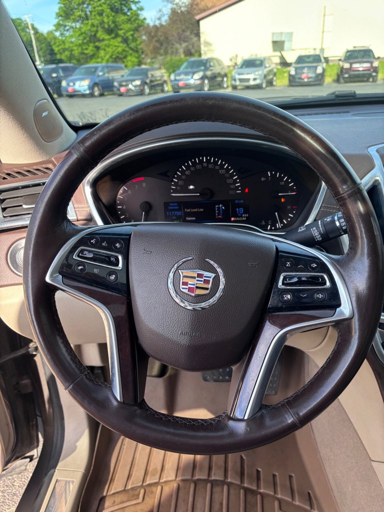 Used 2014 Cadillac SRX Luxury FWD image 17