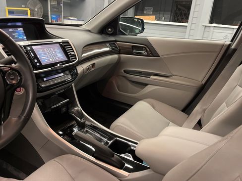 Used 2016 Honda Accord EX-L image 13