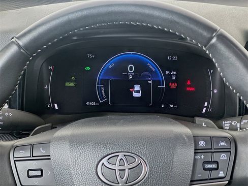 Used 2025 Toyota Camry SE image 23