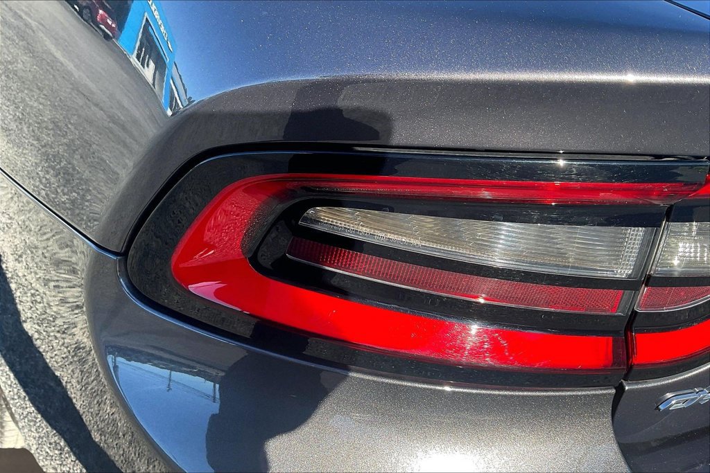 Used 2023 Dodge Charger SXT w/ Cold Weather Package RWD image 23