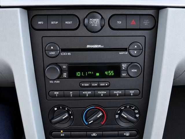 Used 2005 Ford Mustang GT RWD image 19