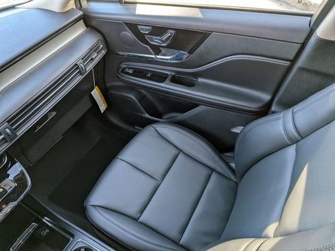 New 2026 Lincoln Corsair Premiere image 15