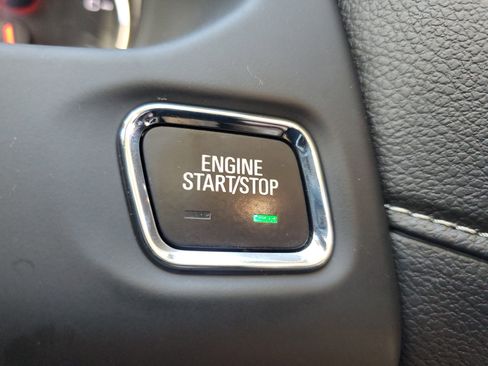 Used 2020 GMC Acadia Denali w/ Technology Package image 28