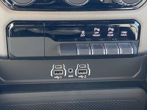 New 2026 RAM 1500 Big Horn AWD/4WD image 29