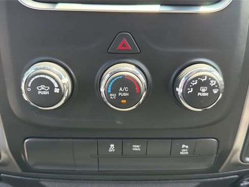 Used 2022 RAM 1500 Warlock AWD/4WD image 30