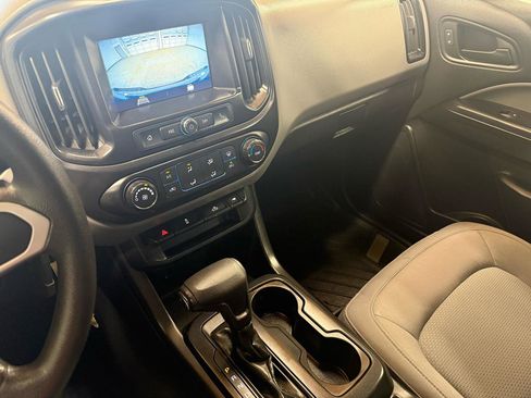 Used 2019 Chevrolet Colorado W/T w/ WT Convenience Package image 17