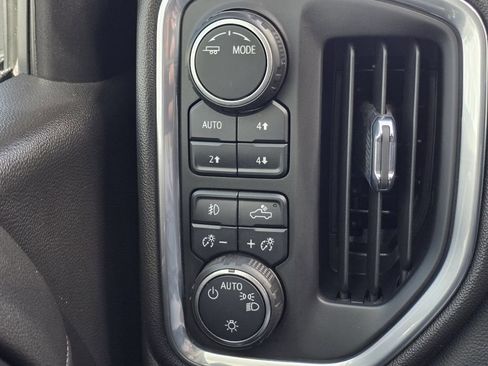 Used 2022 Chevrolet Silverado 1500 LT Trail Boss AWD/4WD image 31