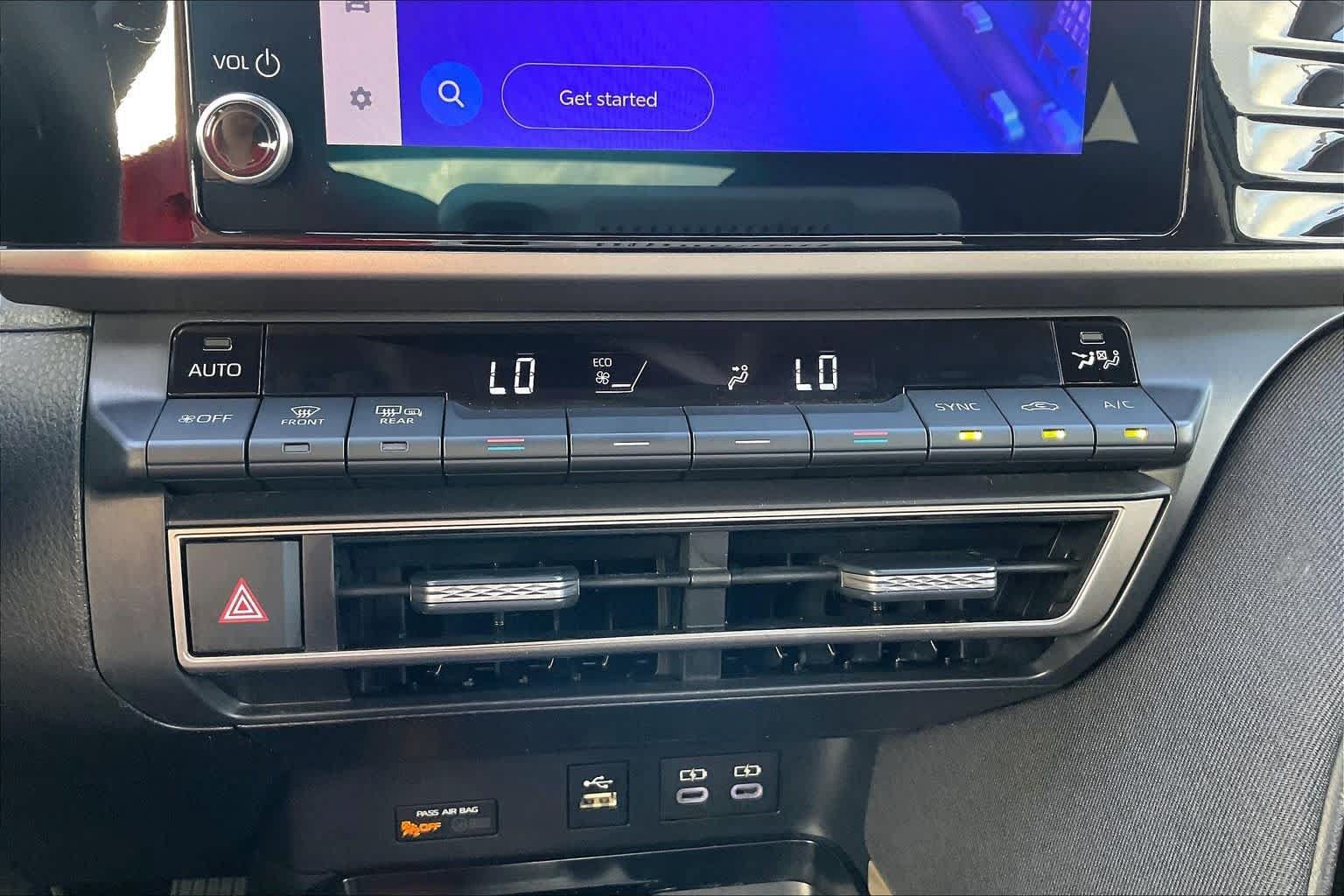 Used 2025 Toyota Camry LE FWD image 31
