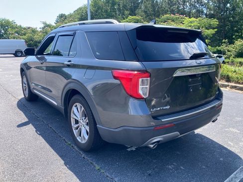 Used 2020 Ford Explorer Limited RWD image 4