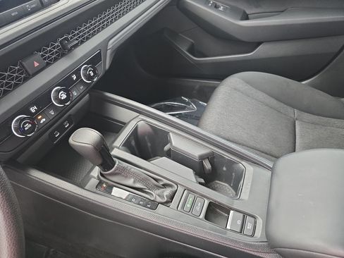 Used 2023 Honda Accord LX image 24