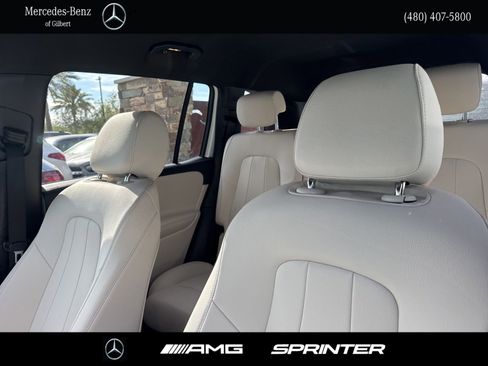 Used 2026 Mercedes-Benz GLB 250 image 15