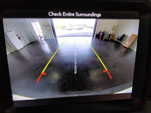 Used 2019 Jeep Wrangler Unlimited Sahara image 27