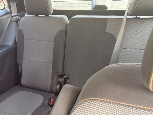 Used 2018 Chevrolet Traverse LT FWD image 9