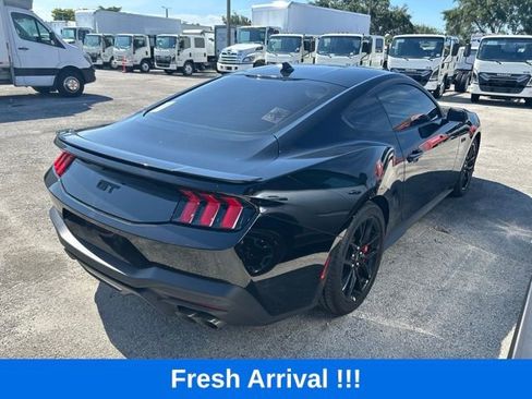 Used 2025 Ford Mustang GT Premium RWD image 8