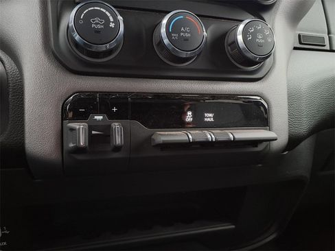 Used 2024 RAM 2500 Big Horn w/ Bed Utility Group image 16