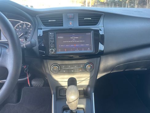 Used 2019 Nissan Sentra S image 27