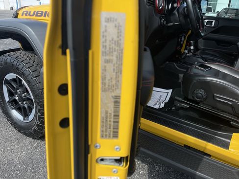 Used 2021 Jeep Wrangler Rubicon AWD/4WD image 31