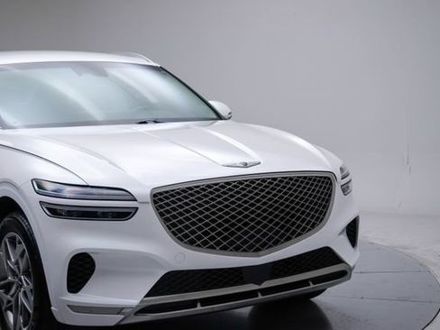Used 2025 Genesis GV70 2.5T AWD/4WD image 11