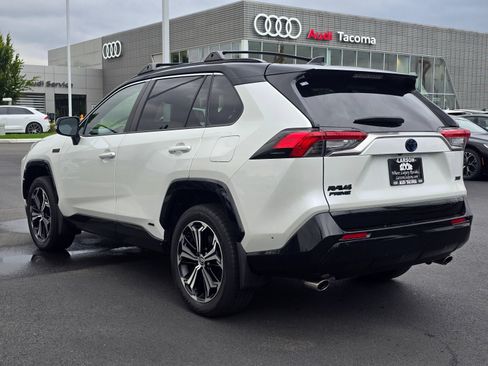Used 2023 Toyota RAV4 XSE w/ Weather Package AWD/4WD image 3