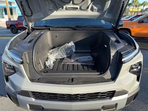New 2026 Chevrolet Silverado EV LT w/ Premium Package image 9