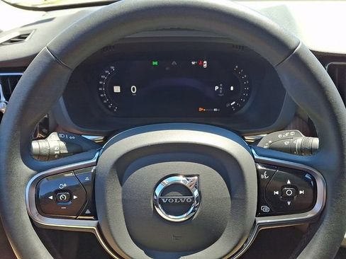 Used 2023 Volvo XC60 B5 Plus w/ Climate Package AWD/4WD image 19