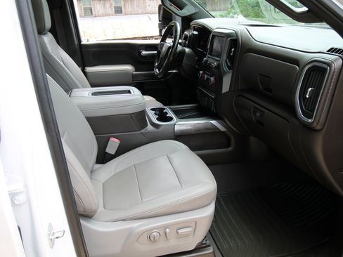 Used 2021 Chevrolet Silverado 2500 LTZ w/ LTZ Premium Texas Edition AWD/4WD image 39