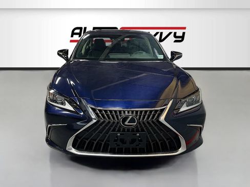 Used 2024 Lexus ES 350 w/ Premium Package FWD image 2