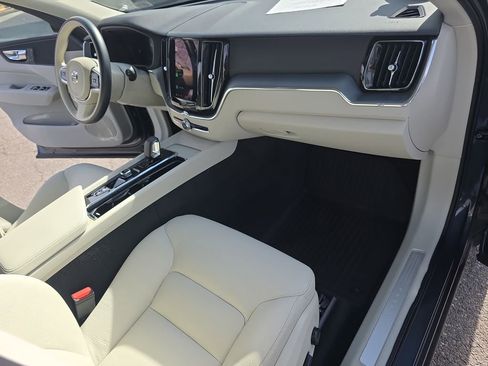 Used 2025 Volvo XC60 B5 Plus w/ Protection Package Premier image 13