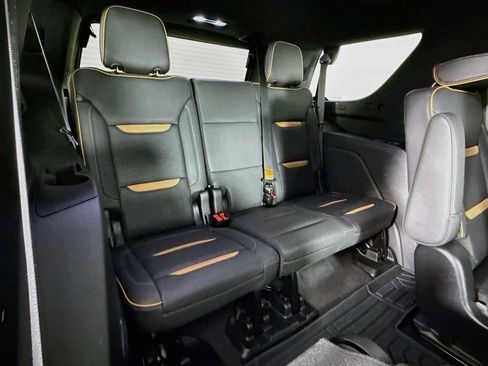 Used 2024 GMC Yukon AT4 w/ AT4 Premium Package AWD/4WD image 29