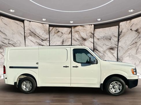 Used 2021 Nissan NV 3500 SV image 6