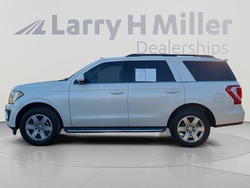 Used 2019 Ford Expedition XLT w/ Equipment Group 202A RWD image 2
