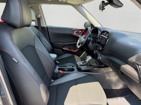 Used 2023 Kia Soul GT-Line w/ GT-Line Technology Package FWD image 12