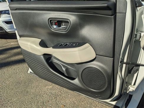 Used 2024 Honda HR-V LX image 18