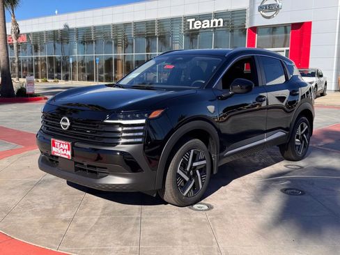 New 2026 Nissan Kicks SV image 4