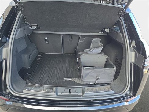 Used 2025 Land Rover Range Rover Evoque Dynamic SE image 12