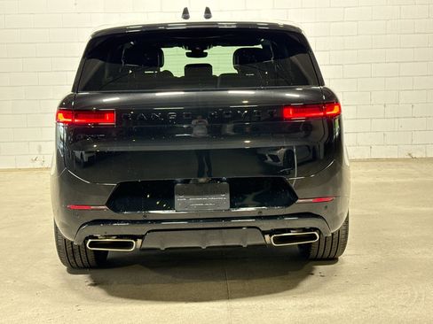 Used 2025 Land Rover Range Rover Sport Dynamic SE AWD/4WD image 8