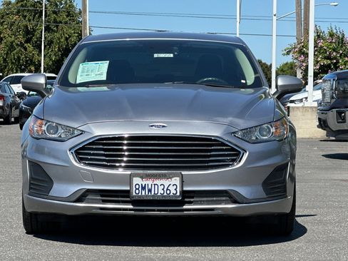 Used 2020 Ford Fusion SE FWD image 9