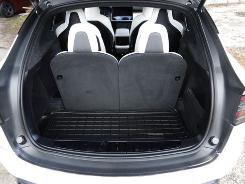 Used 2022 Tesla Model X AWD/4WD image 32